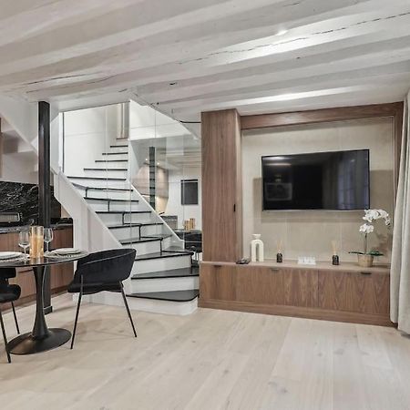 Duplex Parisien Pres Du Louvre Apartment Luaran gambar