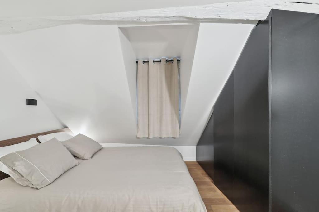 Duplex Parisien Pres Du Louvre Apartment Luaran gambar
