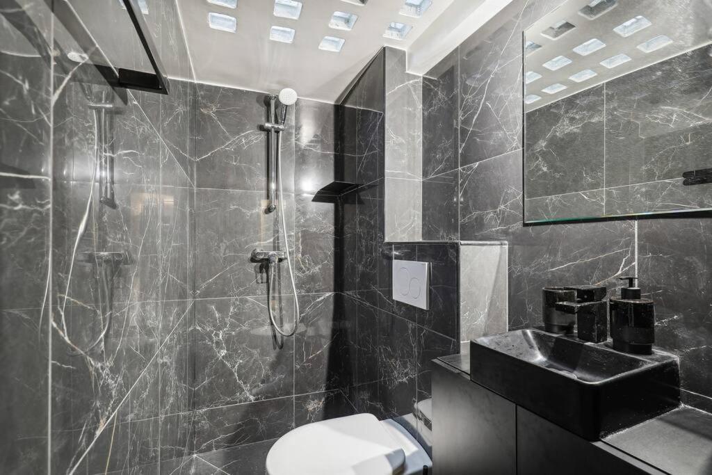 Duplex Parisien Pres Du Louvre Apartment Luaran gambar